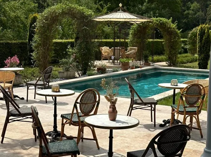 La Grande Maison Lgm Lägenhetshotell 4*